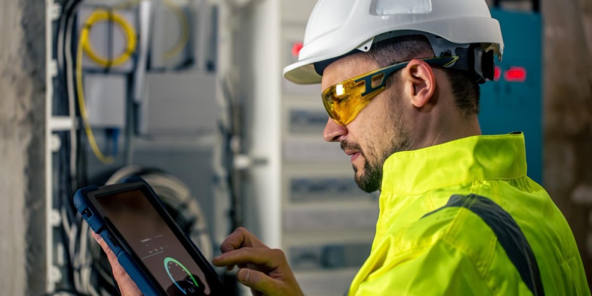 The Importance of Leak Detection in SF6 Circuit Breaker Maintenance